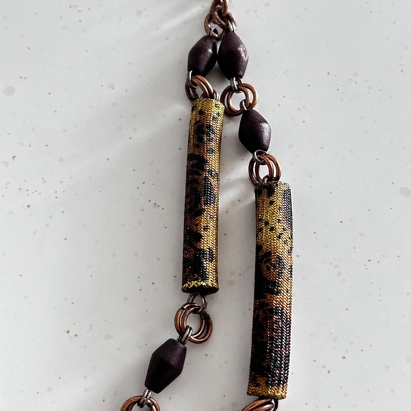 Unique Design Neclace - Picture 4 of 6